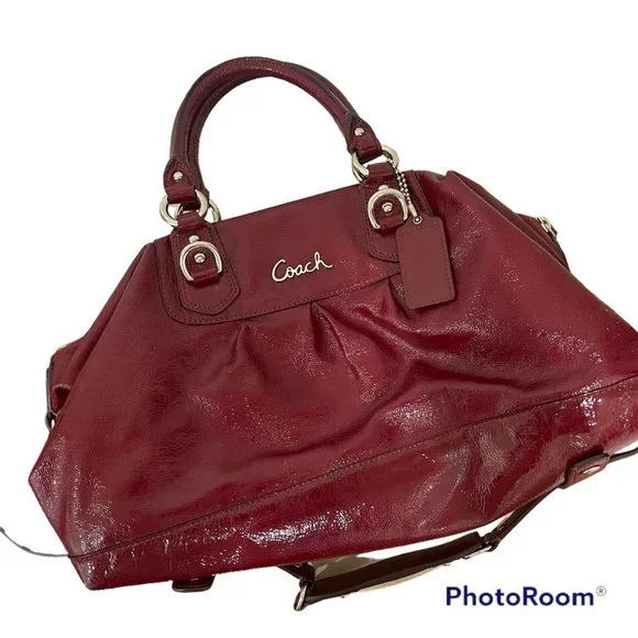 Shiny red coach purse Clearance